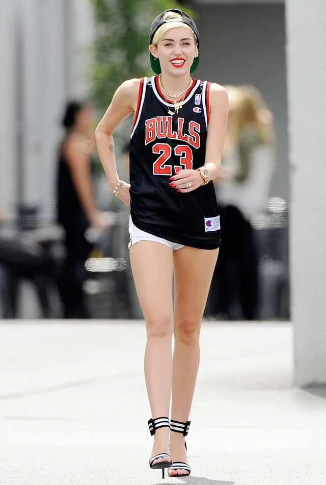 ellevn miley cyrus 1