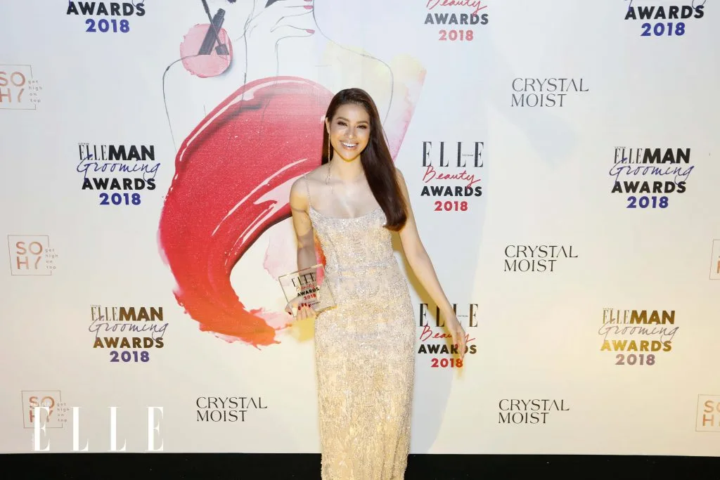 ELLE Beauty Awards 2018: Phạm Hương chiến thắng giải Best Hair ELLE Beauty Awards 2018: Phạm Hương chiến thắng giải Best Hair