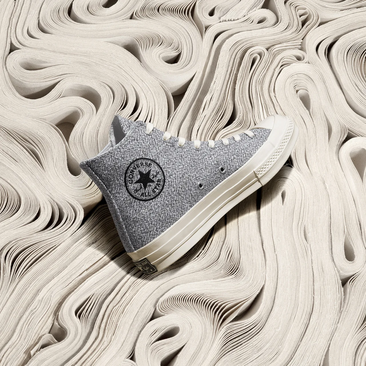 Converse Renew Cotton xám trong dàn incubate sẽ lên kệ tại việt nam