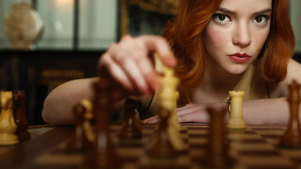 Anya Taylor-Joy trong phim The Queen Gambit Anya Taylor-Joy trong phim The Queen Gambit