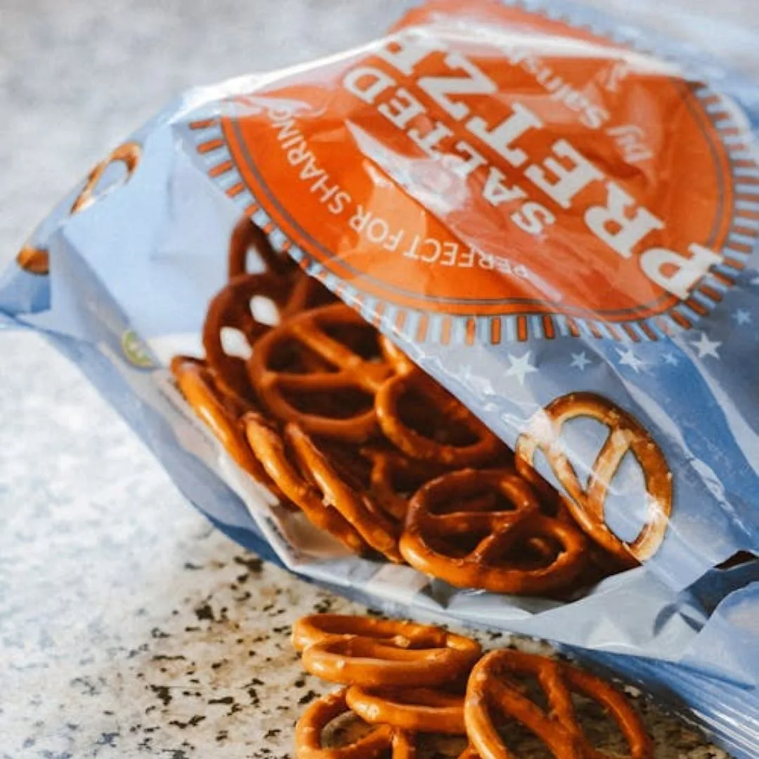 bánh snack ăn vặt