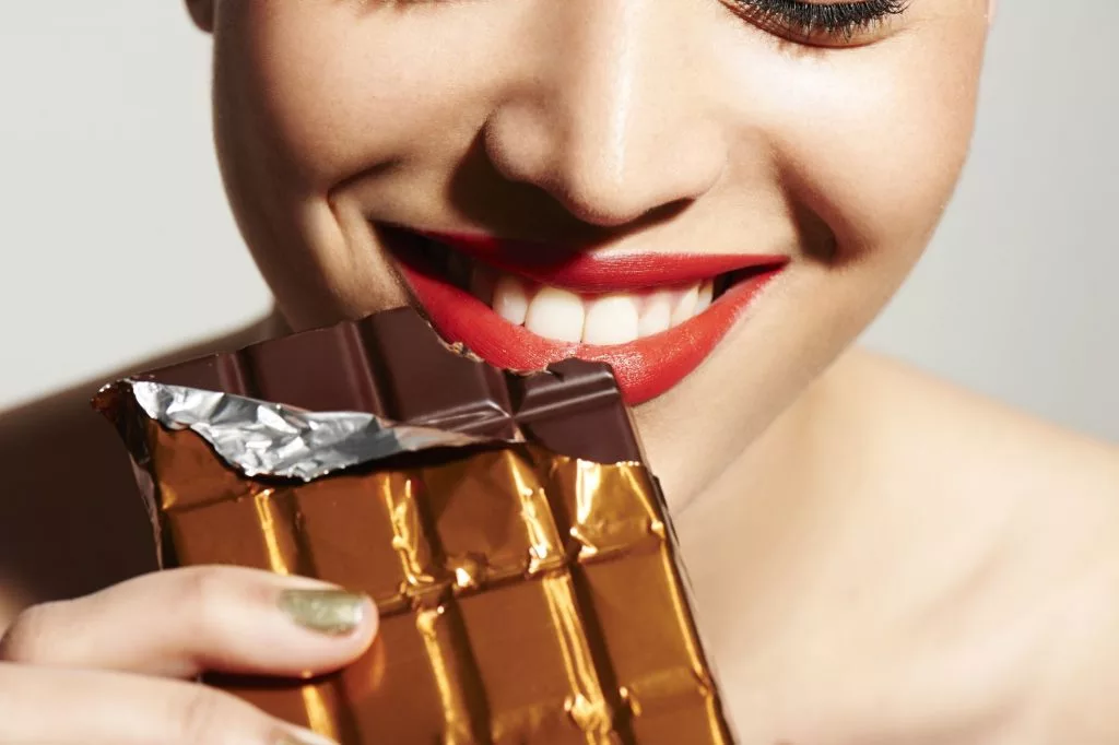 Chocolate đen với hàm lượng cacao trên 70% là món ăn phù hợp trong quá trình giảm cân. Ảnh: Gettyimages. socola giảm cân