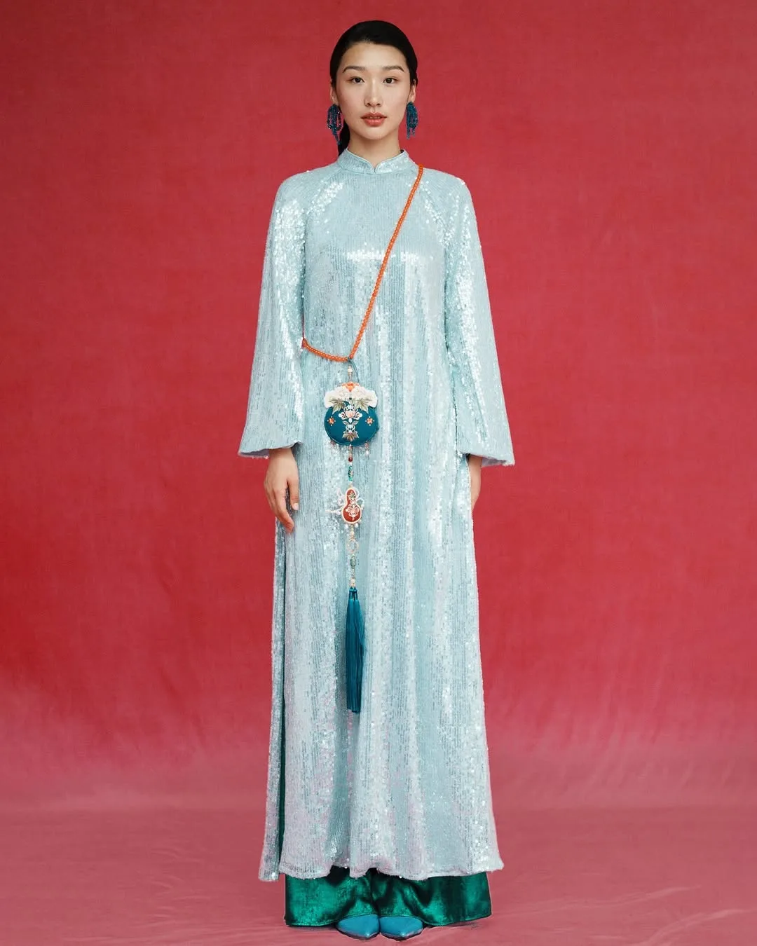 Áo dài kim sa xanh dương