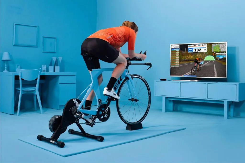 tập luyện với ứng dụng Zwift tập luyện với ứng dụng Zwift