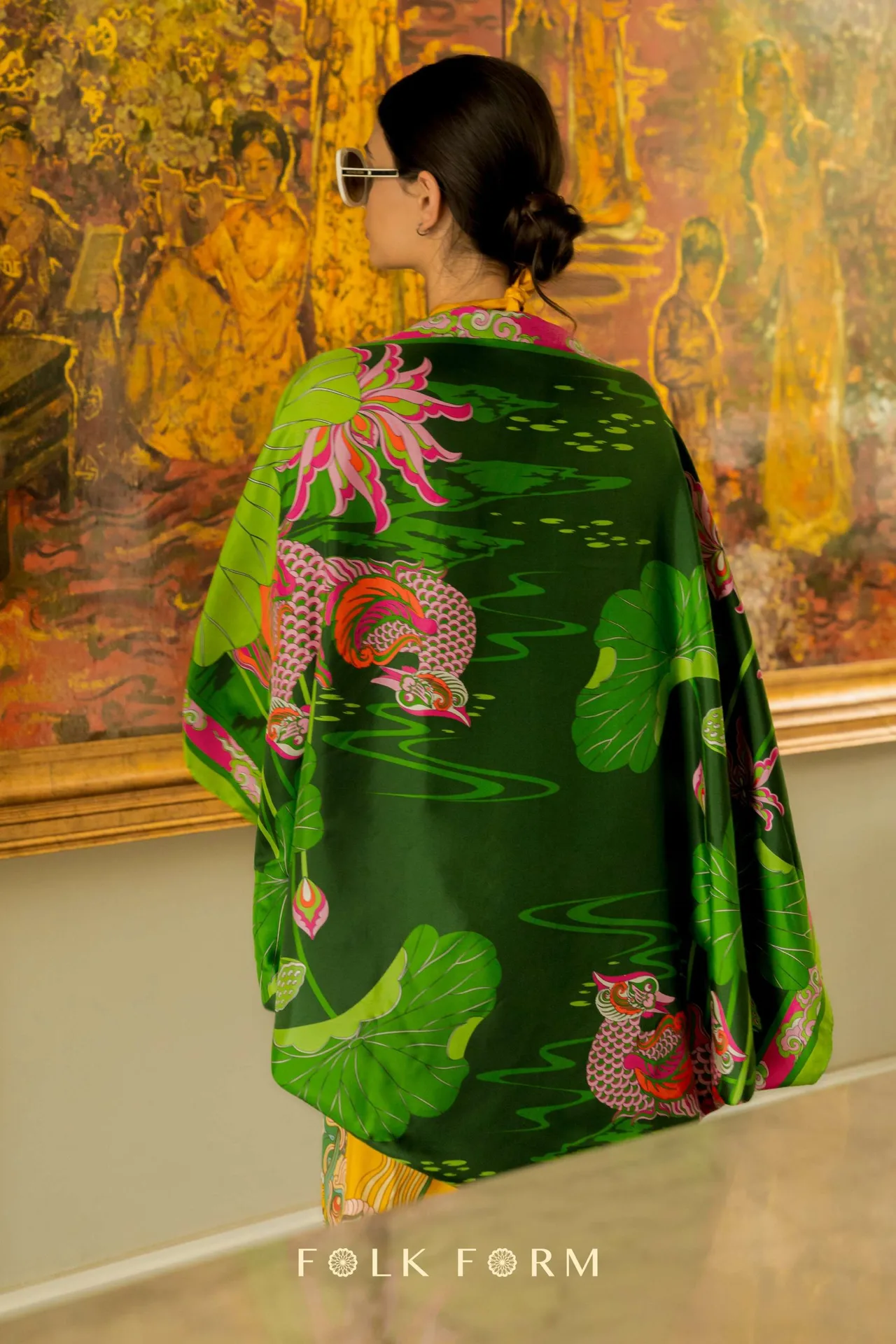 khăn choàng lụa Folk form