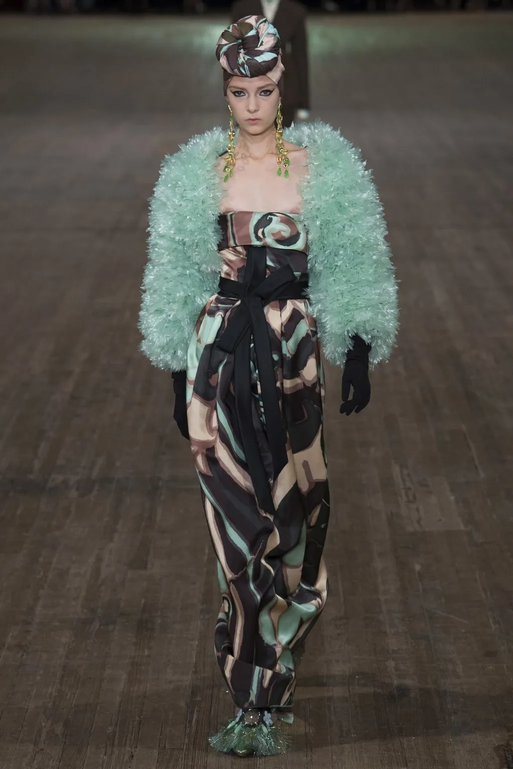 Bộ sưu tập mùa Xuân 2018 Marc Jacobs: Màn pháo hoa kết thúc Tuần lễ thời trang New York Bộ sưu tập mùa Xuân 2018 Marc Jacobs: Màn pháo hoa kết thúc Tuần lễ thời trang New York