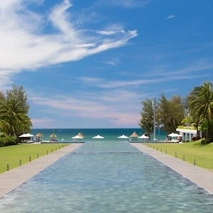 Pullman Danang Beach Resort là 1 trong 25 khách sạn sang trọng của Việt Nam