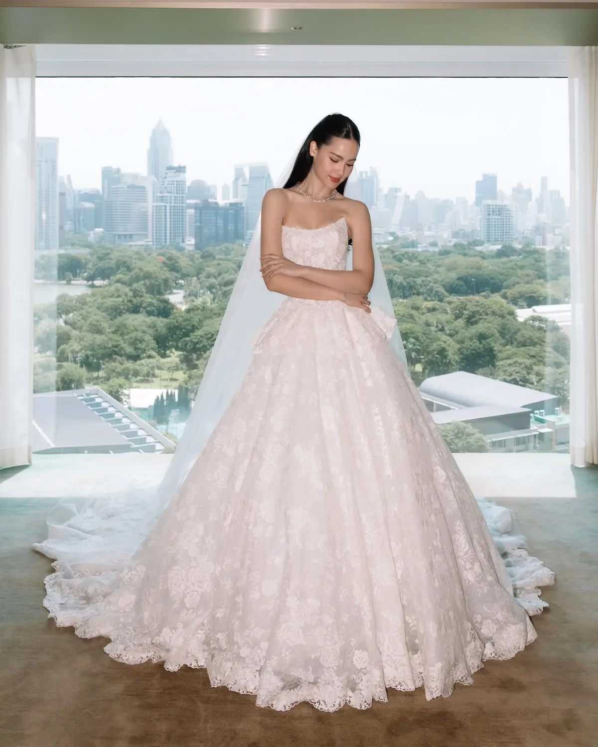 đầm cưới yaya urassaya sperbund 1