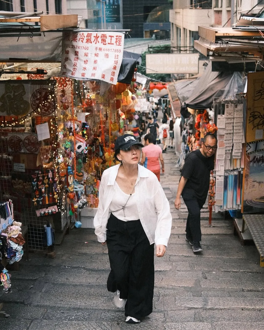 ngô thanh vân diện sơ mi trắng
