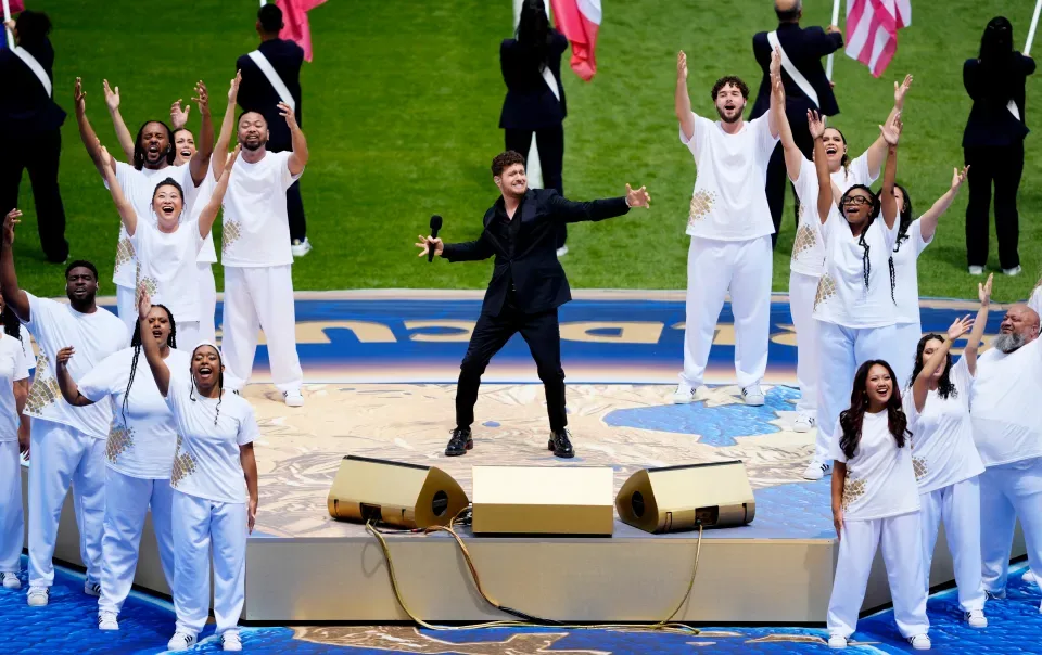 Michael Buble trình diễn tại lễ khai mạc World Cup 2026.