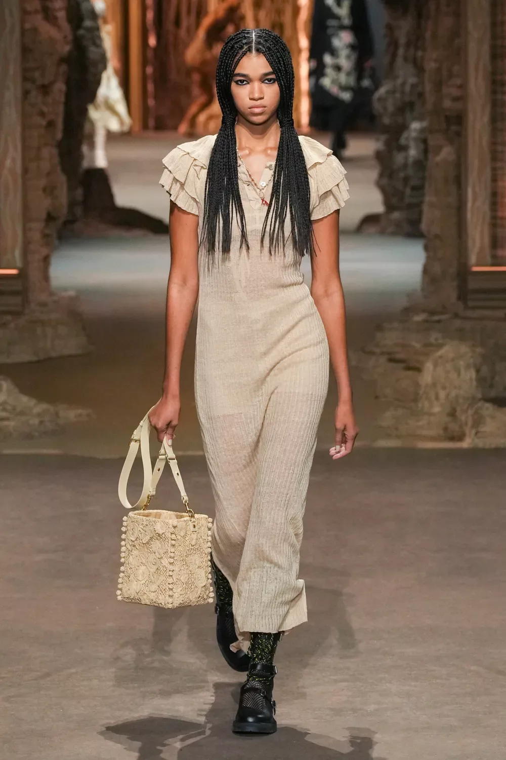 CD xuân hè 2023 look 43