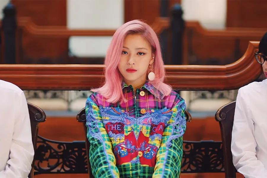 xu hướng thời trang trong mv icy của itzy - ryujin