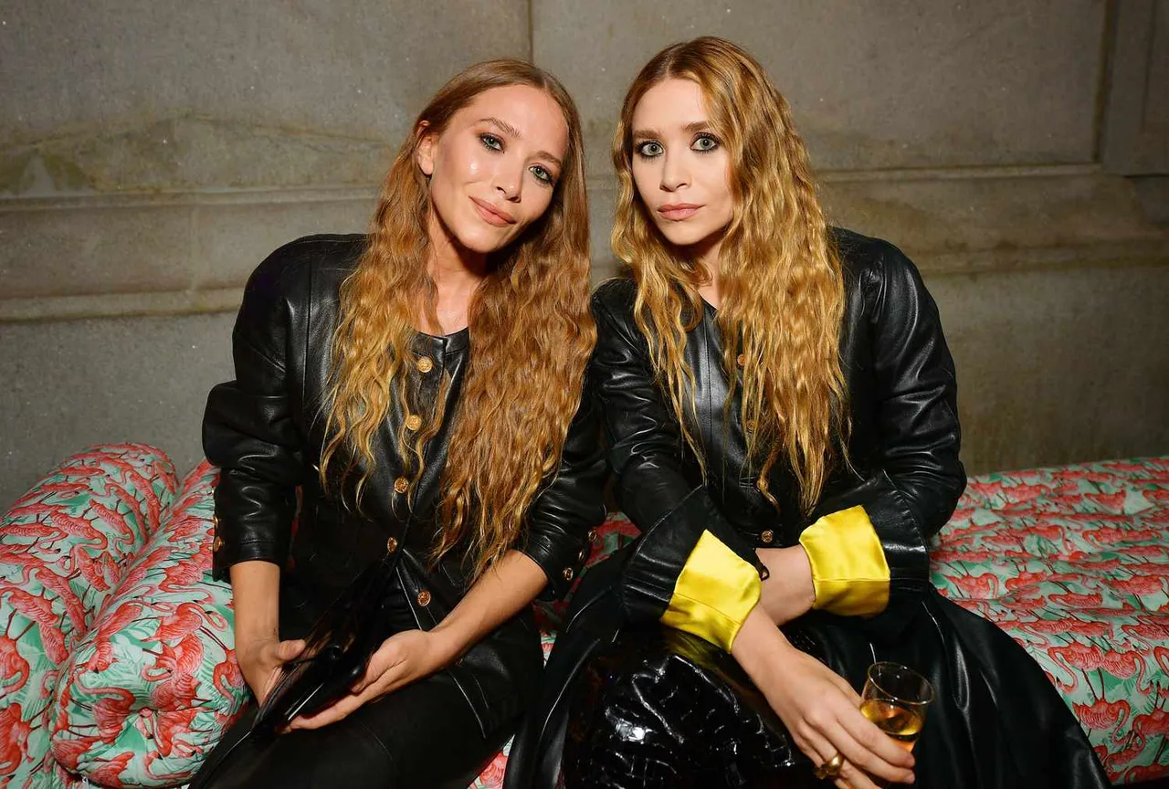 thời trang song tử Mary-Kate and Ashley Olsen