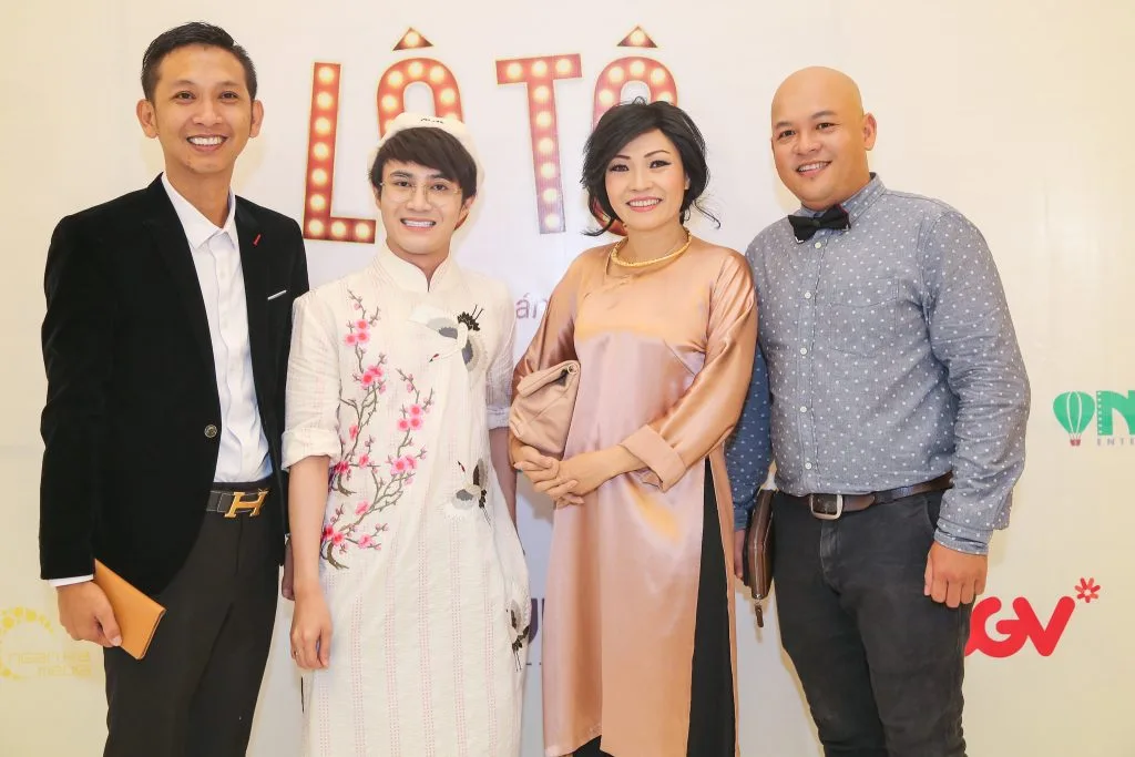 NSƯT Hữu Châu hóa cô đào Lệ Liễu trong phim “Lô Tô” ELLE VN