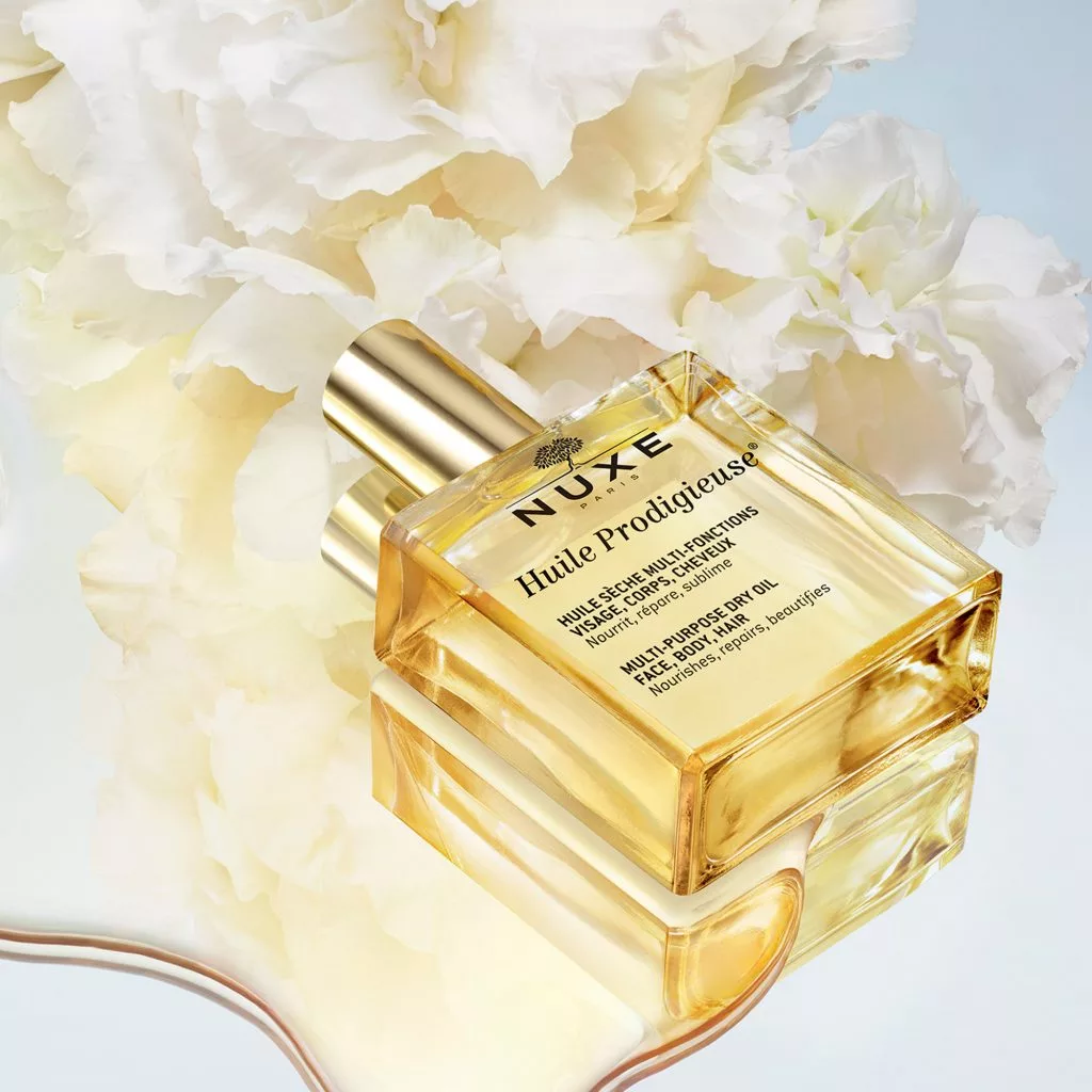 NUXE Huile Prodigieuse – dầu khô đa năng được mọi phụ nữ Pháp nâng niu và yêu mến. NUXE Huile Prodigieuse – dầu khô đa năng được mọi phụ nữ Pháp nâng niu và yêu mến.