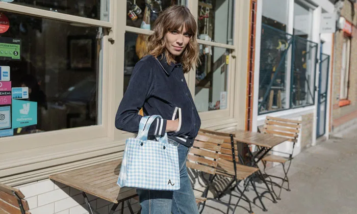 Đã đến lúc gọi Alexa Chung là nhà thiết kế thời trang? Đã đến lúc gọi Alexa Chung là nhà thiết kế thời trang?