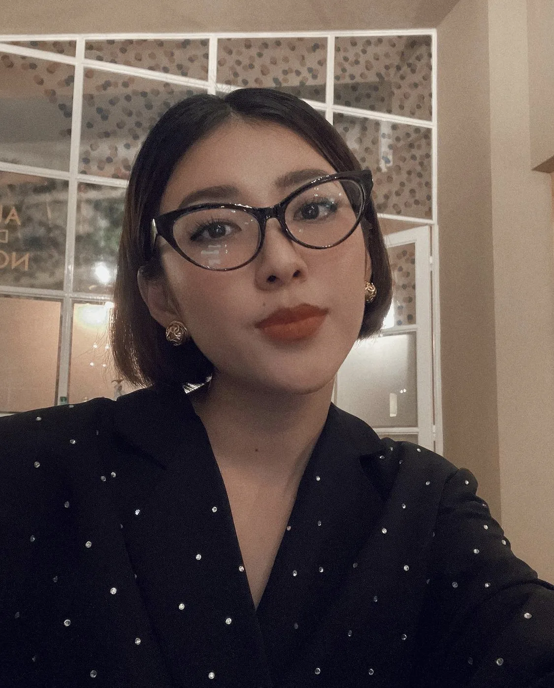 Kính mắt mèo