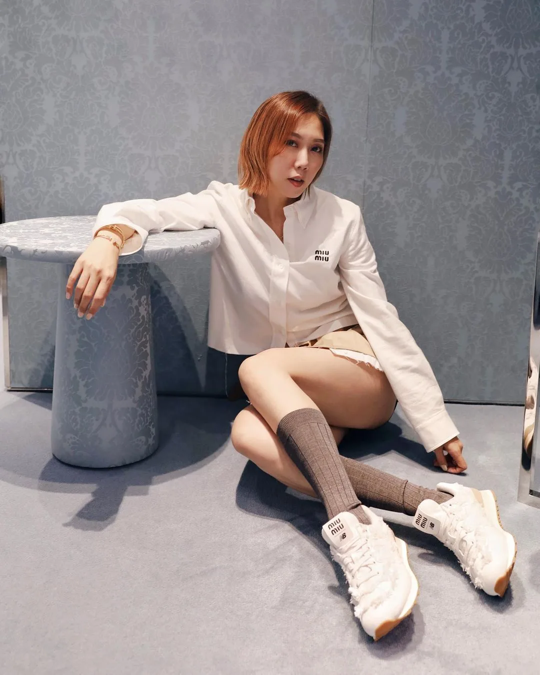 chân váy của miu miu