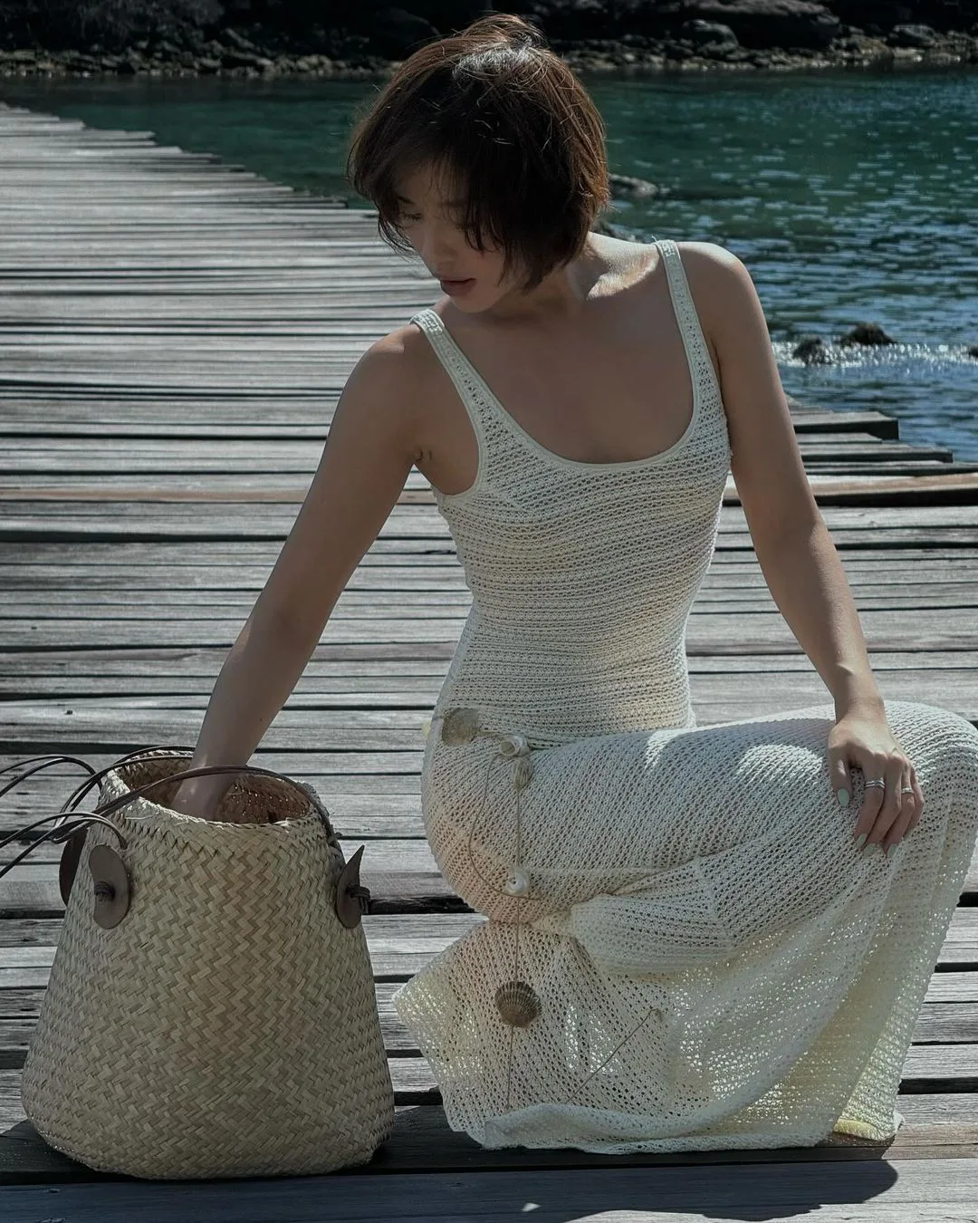klinhnd váy trắng