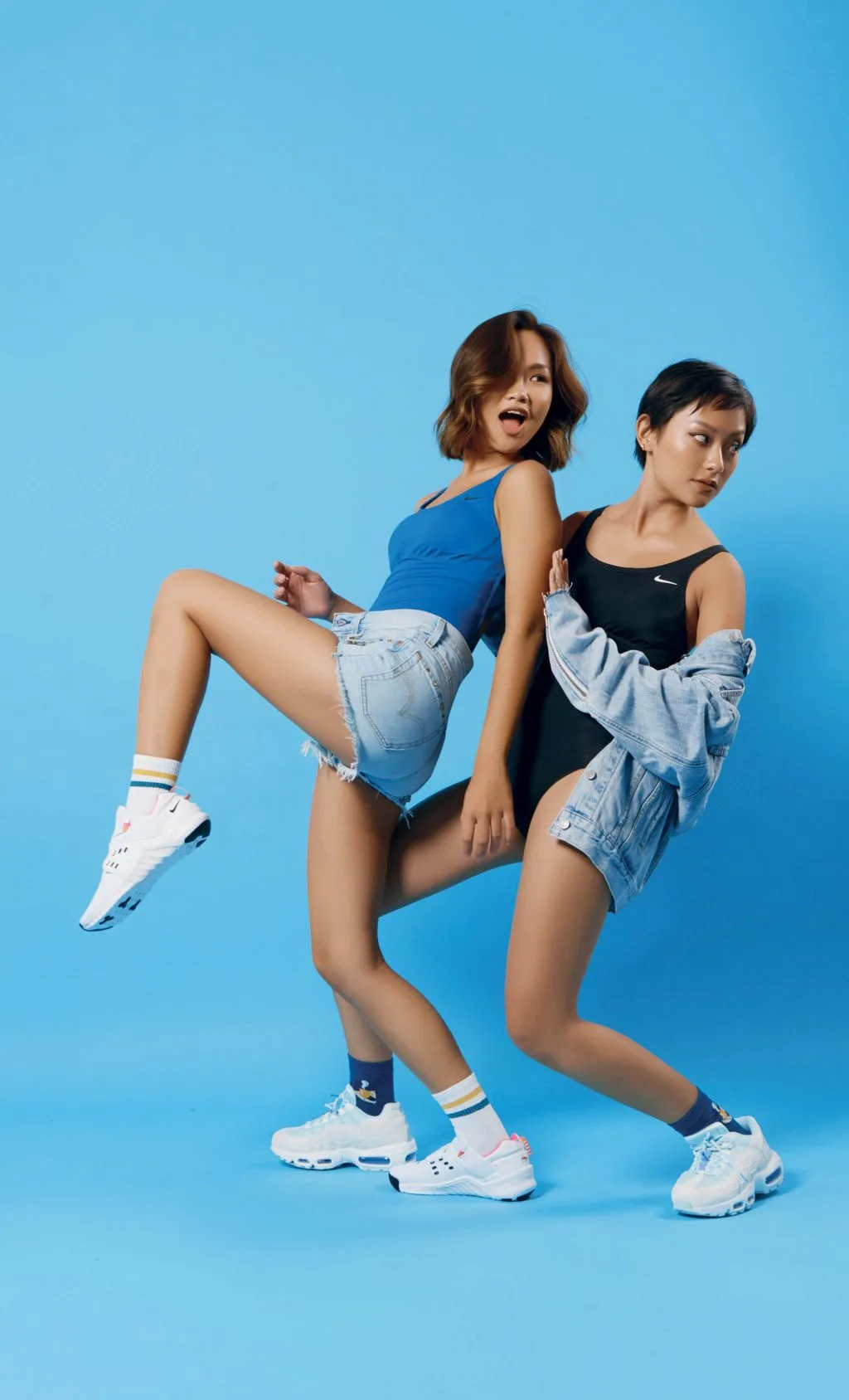phối đồ phong cách thể thao với giày sneakers nike 4