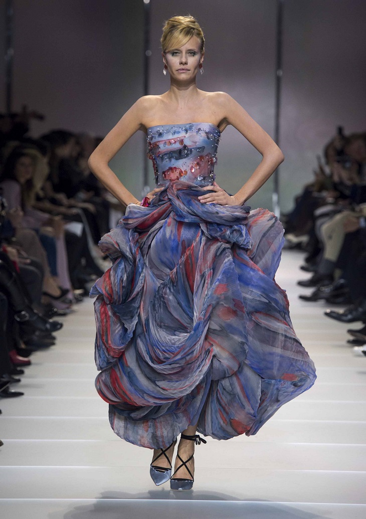 ELLE Việt Nam - Những thiết kế tốn thời gian nhất trong tuần lễ thời trang cao cấp Haute Couture 2018 (13) ELLE Việt Nam - Những thiết kế tốn thời gian nhất trong tuần lễ thời trang cao cấp Haute Couture 2018 (13)