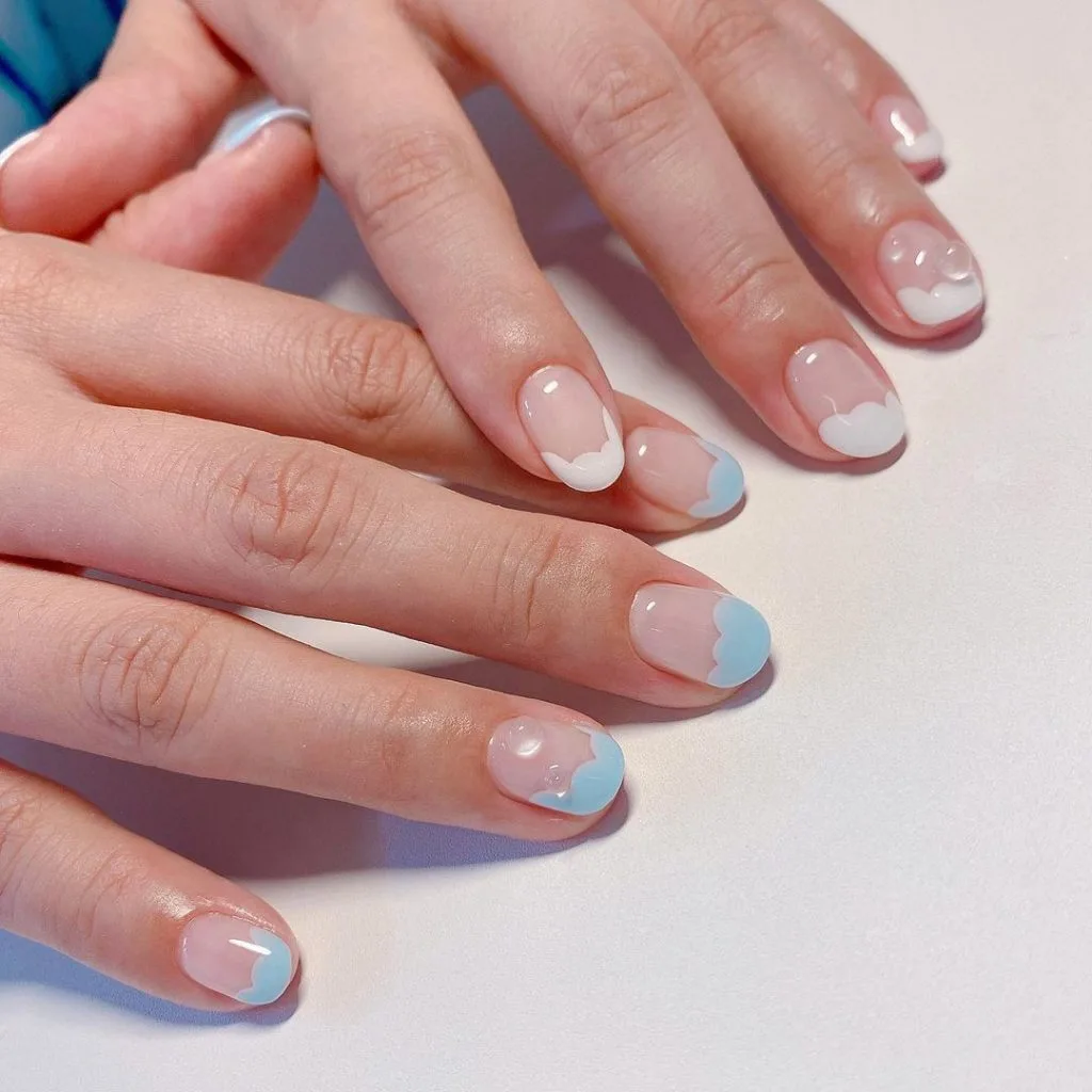 Nails French Manicure đơn giản và sáng tạo Nails French Manicure đơn giản và sáng tạo