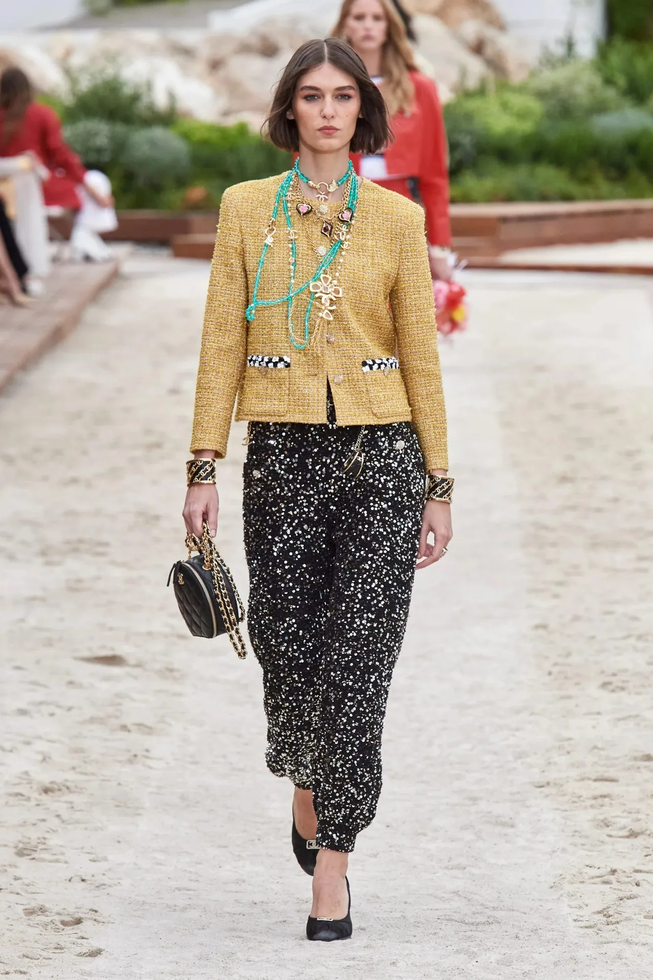 Chanel Cruise 2023 look 13