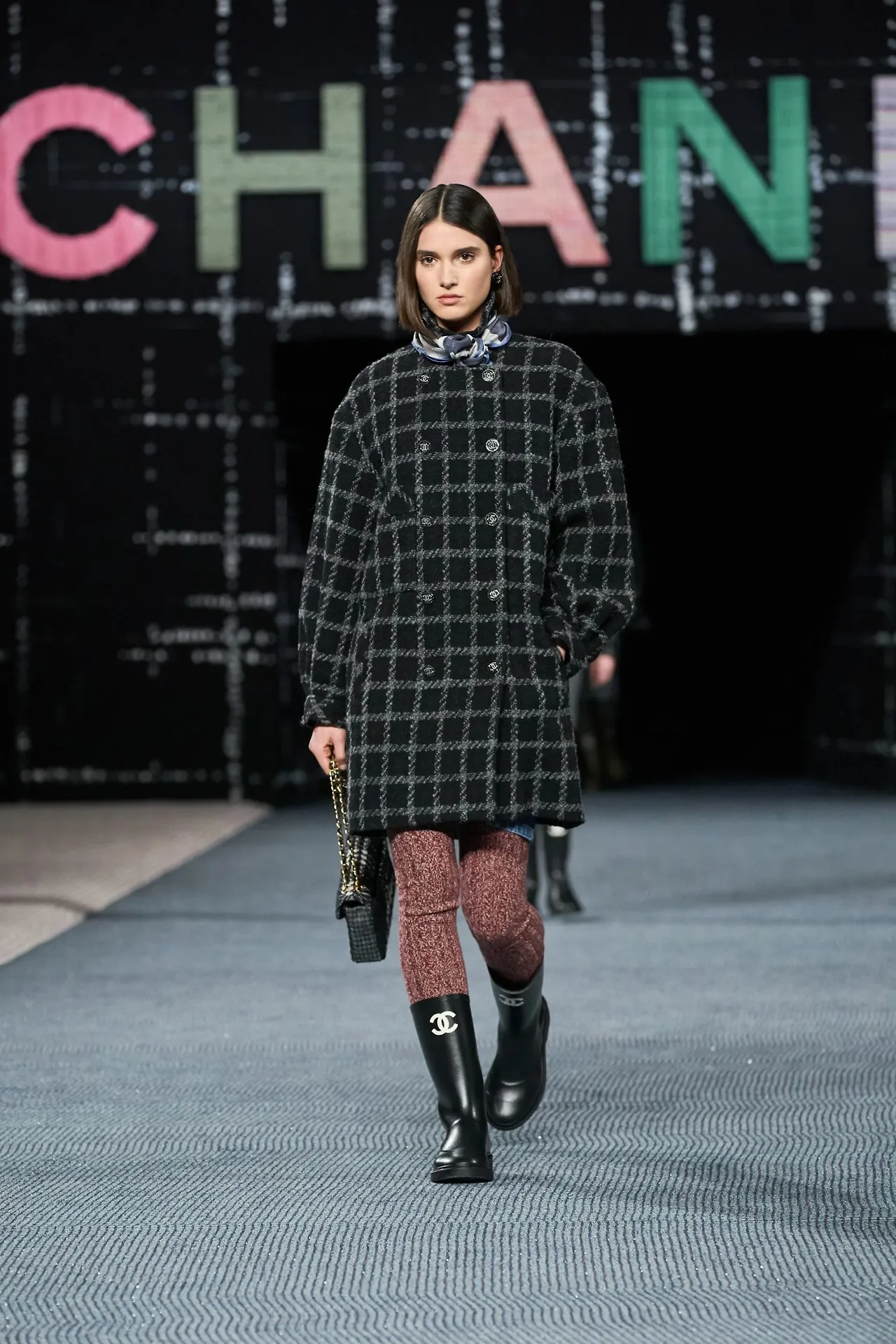 Chanel RTW Thu Đông 2022 look 35