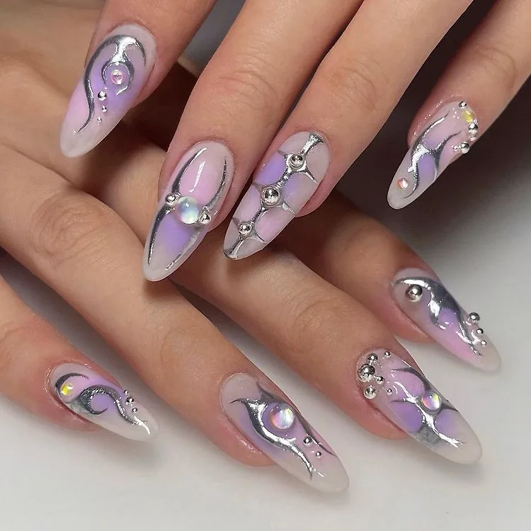 móng tay futuristic nail