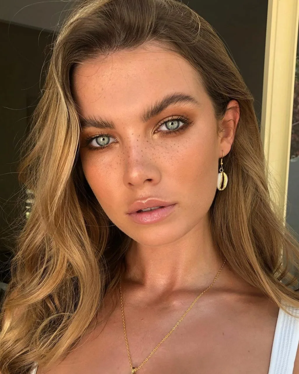 Xu hướng Latte Makeup đang được yêu thích trên TikTok. Xu hướng Latte Makeup đang được yêu thích trên TikTok.