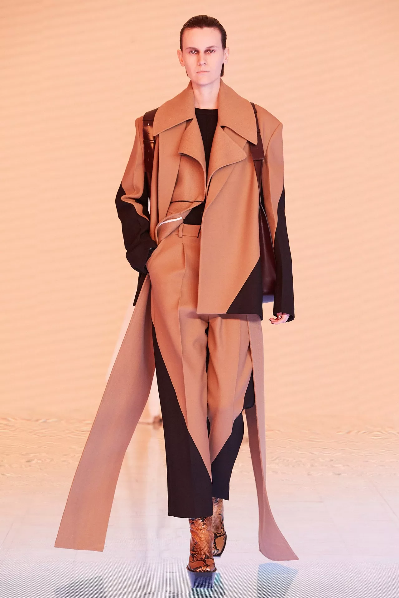 Peter Do Thu-Đông 2022 look 18