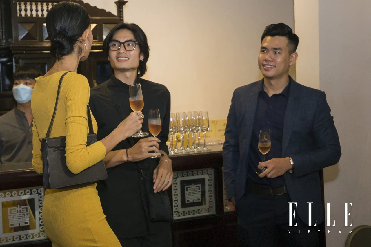 ELLE Love and Share