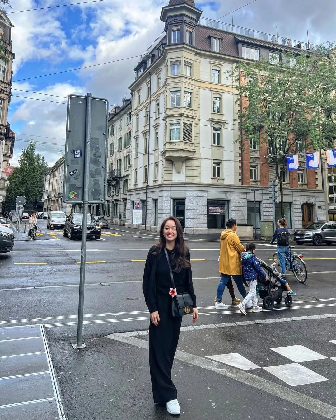 kaitynguyen diện bản phối đen