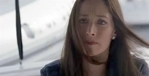 Olivia trong phim IIsland Prey năm 2001