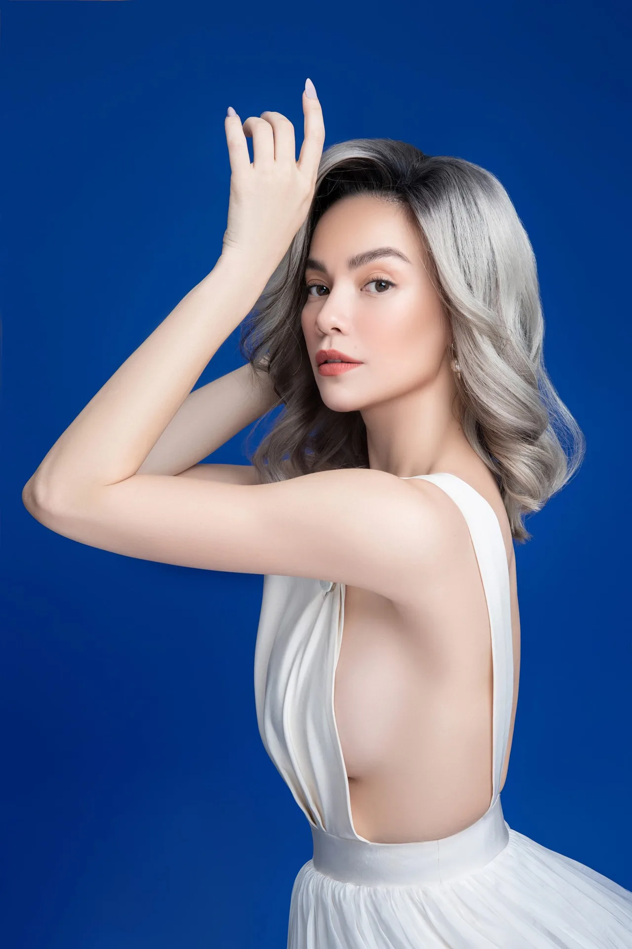 Hồ Ngọc Hà với những đường cong quyến rũ Hồ Ngọc Hà với những đường cong quyến rũ