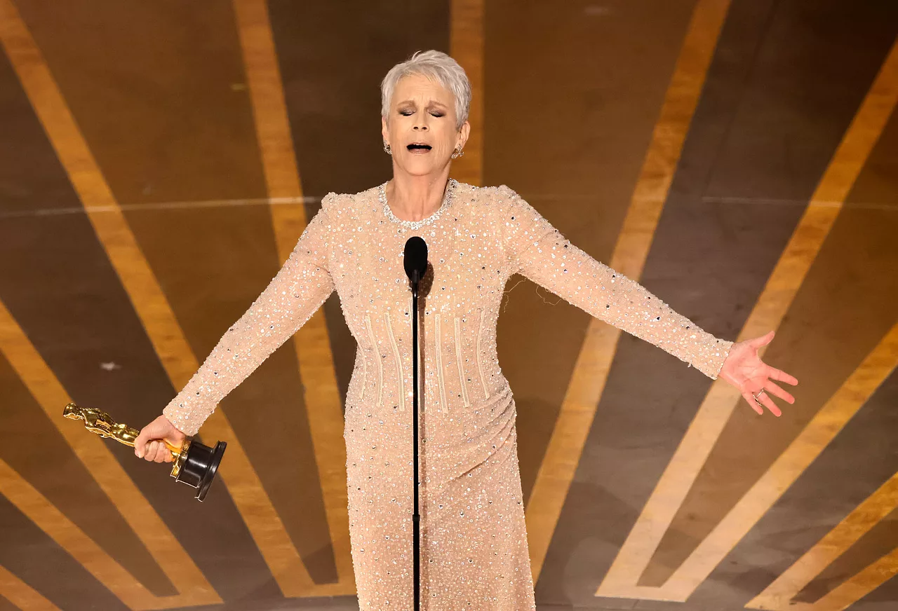 Jamie Lee Curtis tại Oscar 2023
