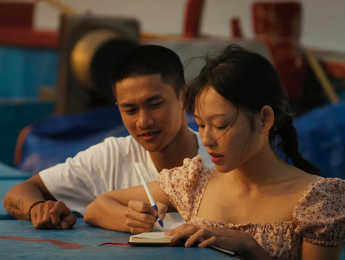 quốc hùng và minh hà vào vai cường và hoa trong đàn cá gỗ