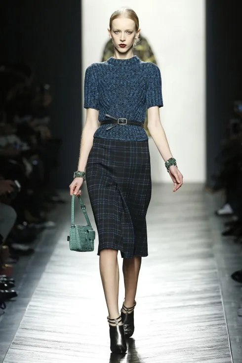 BST của Bottega Veneta hướng tới hình tượng những người phụ nữ mạnh mẽ nhưng vẫn đằm thắm.