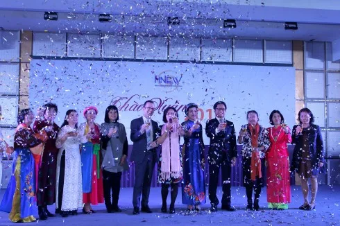 6.Cùng đón năm mới với nhiều cơ hội mới cho giới doanh nhân Việt Nam nói chúng, giới nữ doanh nhân Việt Nam nói riêng.