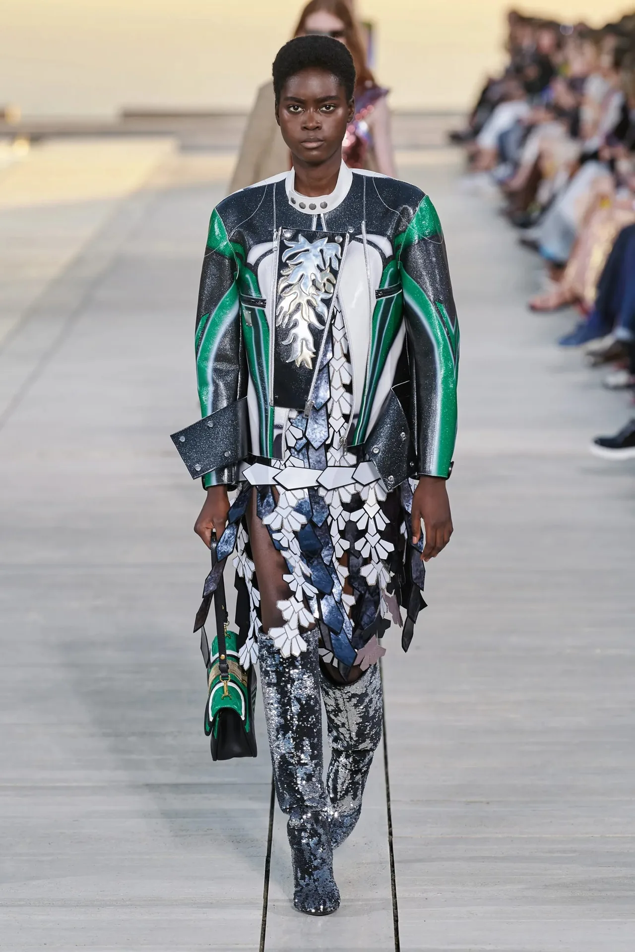 Louis Vuitton Cruise 2023 look 19