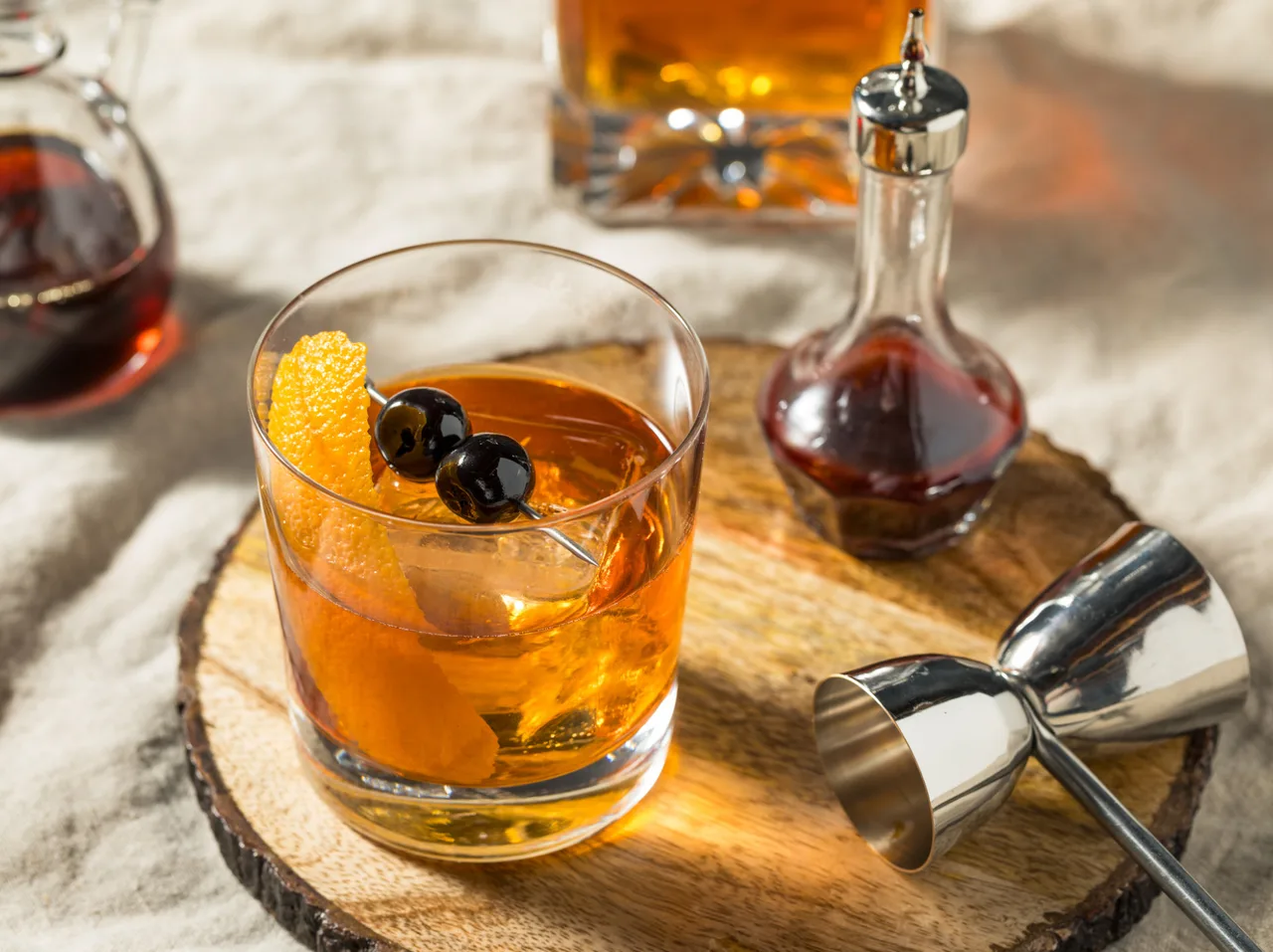 cocktail mùa thu Maple Old Fashioned thơm ngon