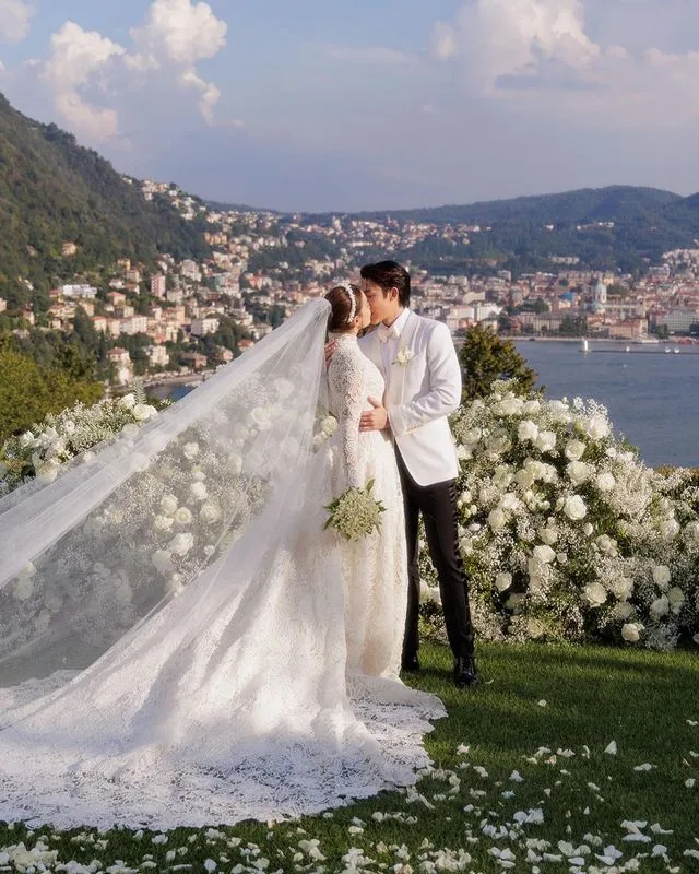 Kimmy Kimberley với lớp nền siêu lì