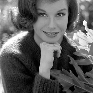 Tiễn biệt minh tinh Mary Tyler Moore qua đời ở tuổi 80