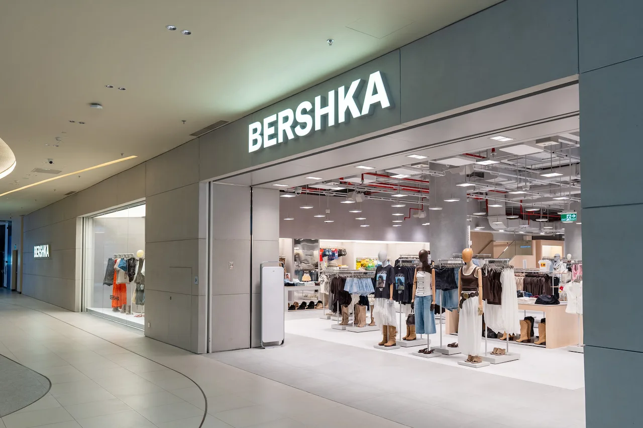 Cửa hàng BERSHKA tại Hanoi Centre