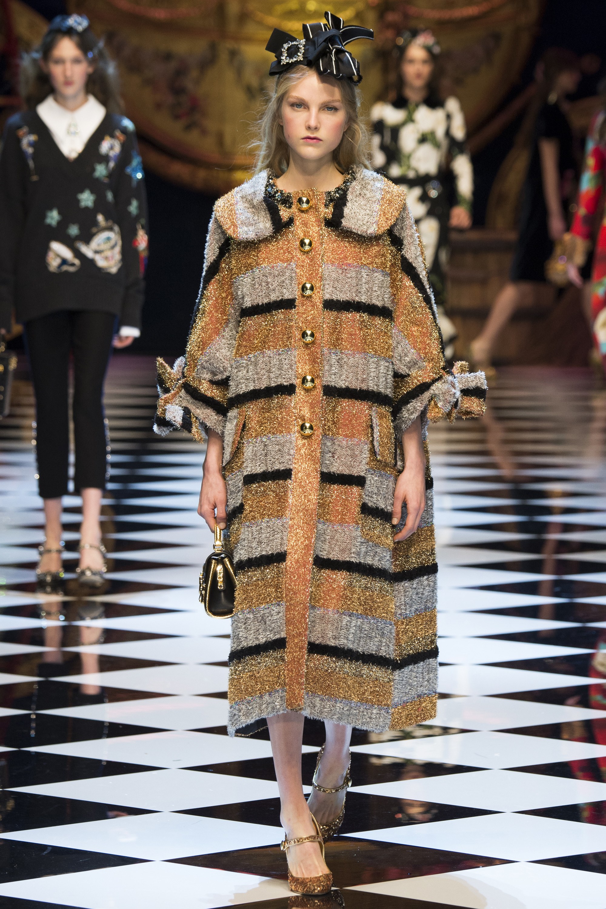 Bộ-sưu-tập-DolceGabbana-Thu-–-Đông-2016 Ellevn