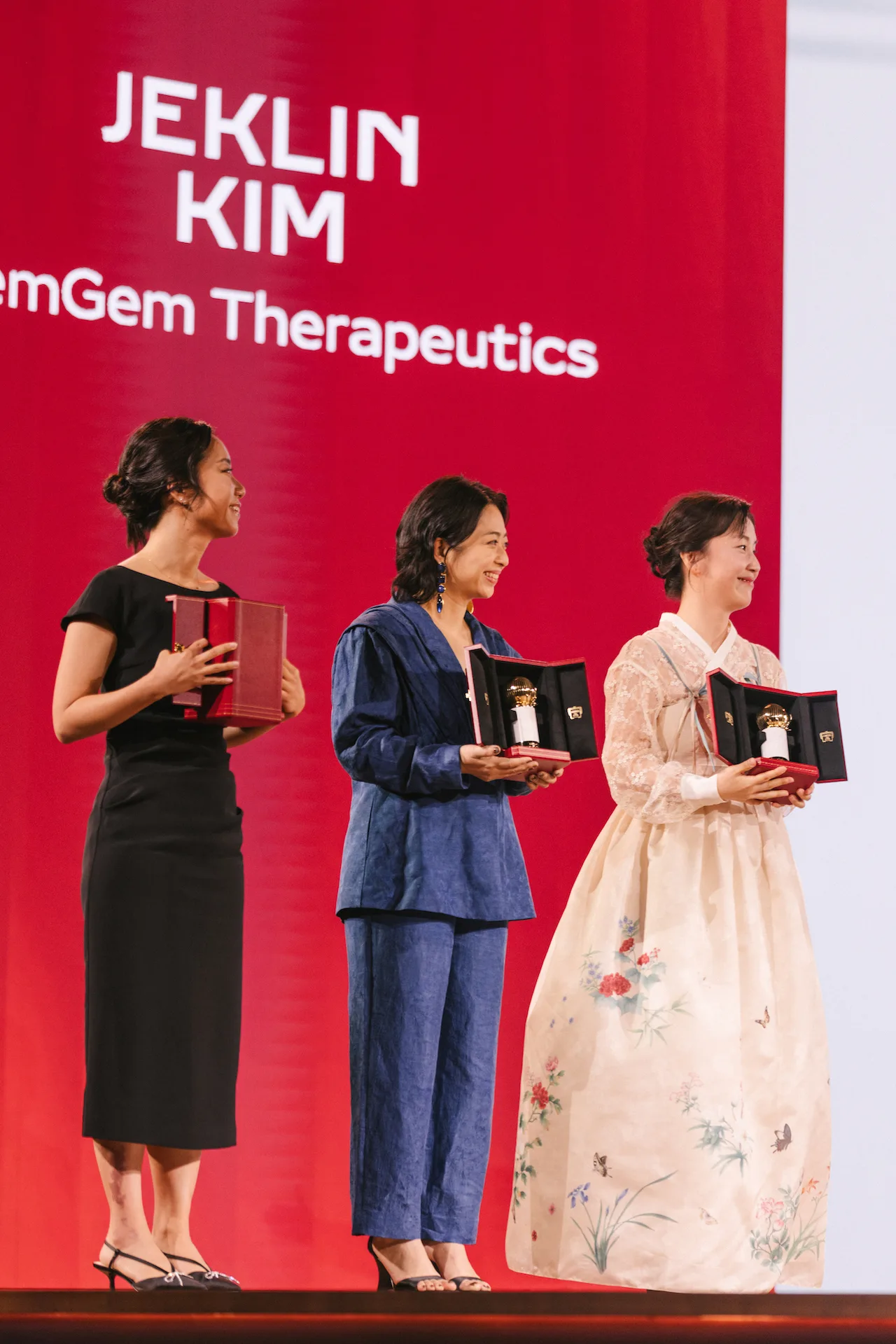 Các nữ doanh nhân nhận giải thưởng tại Lễ trao giải Cartier Women's Initiative 2026