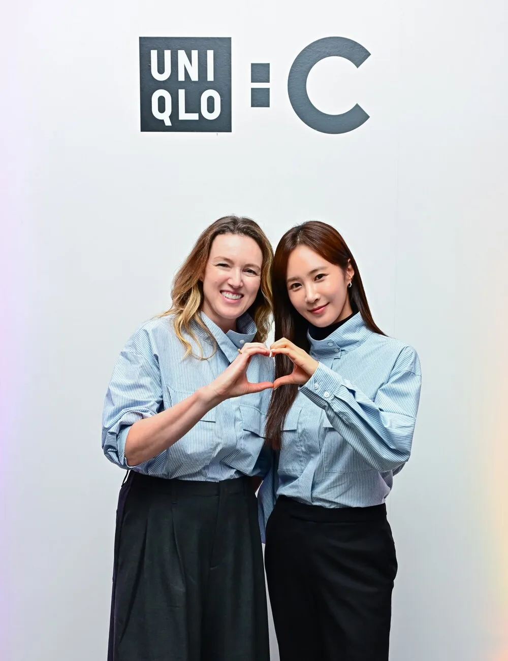 Chiếc áo sơ mi vải cotton trong BST UNIQLO : C