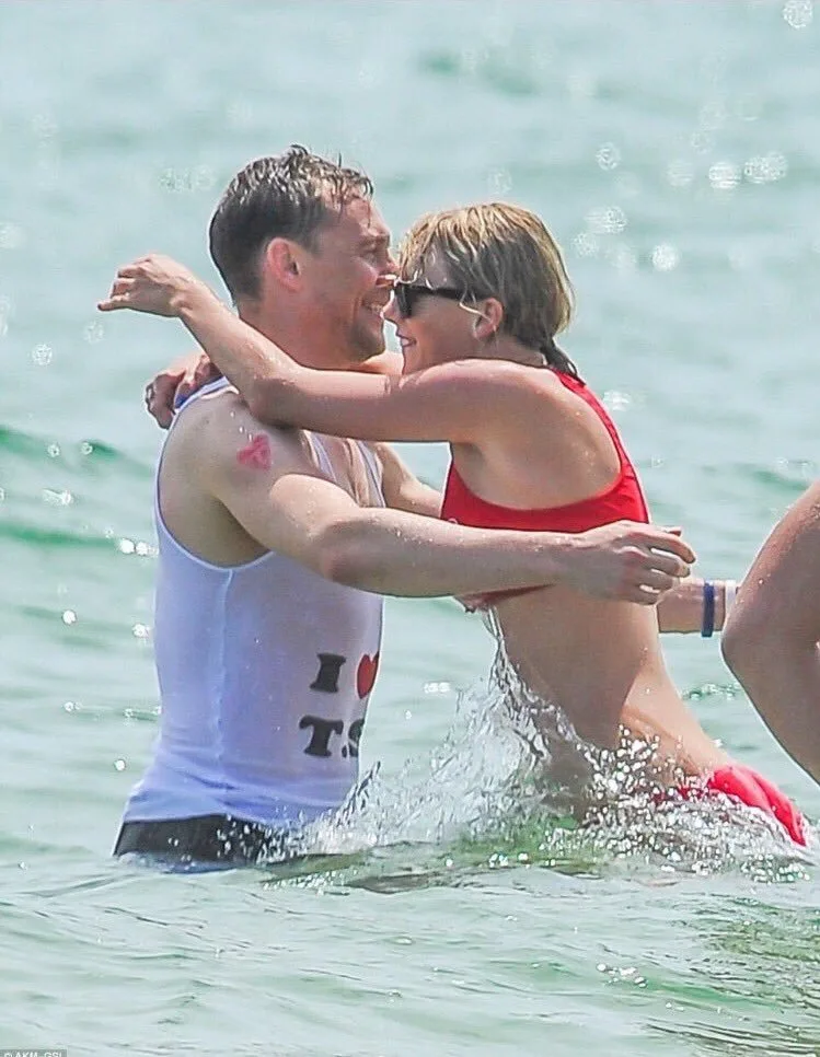 Là ai đã khiến cho cô nàng Taylor Swift phát điên? Là ai đã khiến cho cô nàng Taylor Swift phát điên?