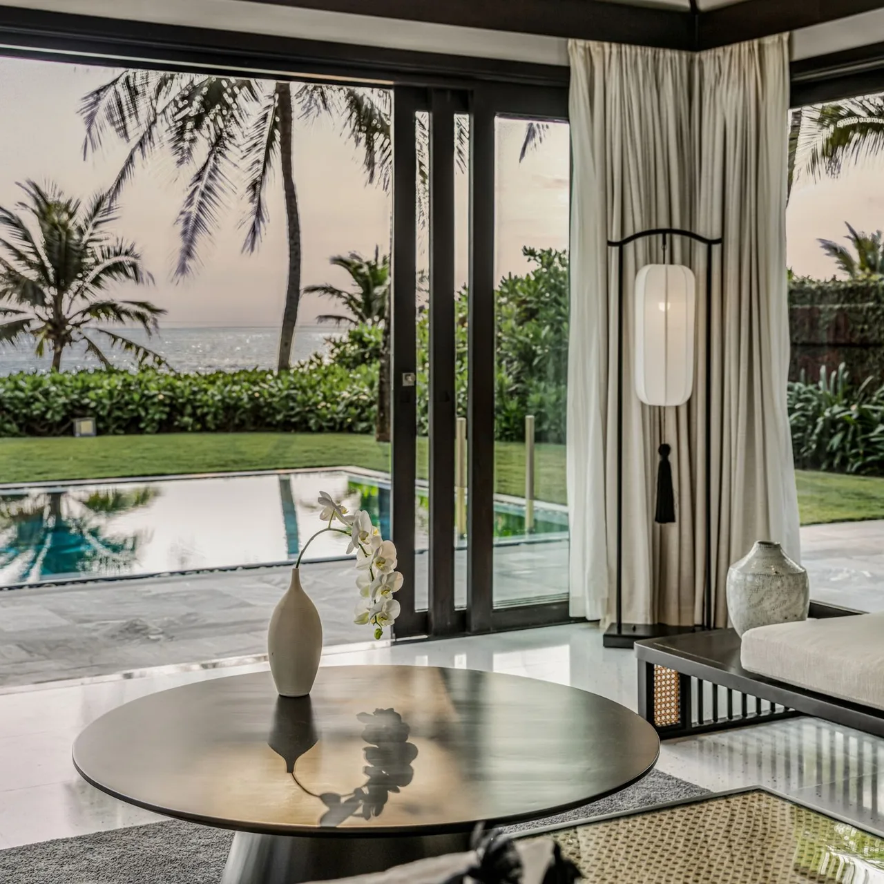 View phòng hướng thẳng ra biển tại khu nghỉ dưỡng Tia Wellness.