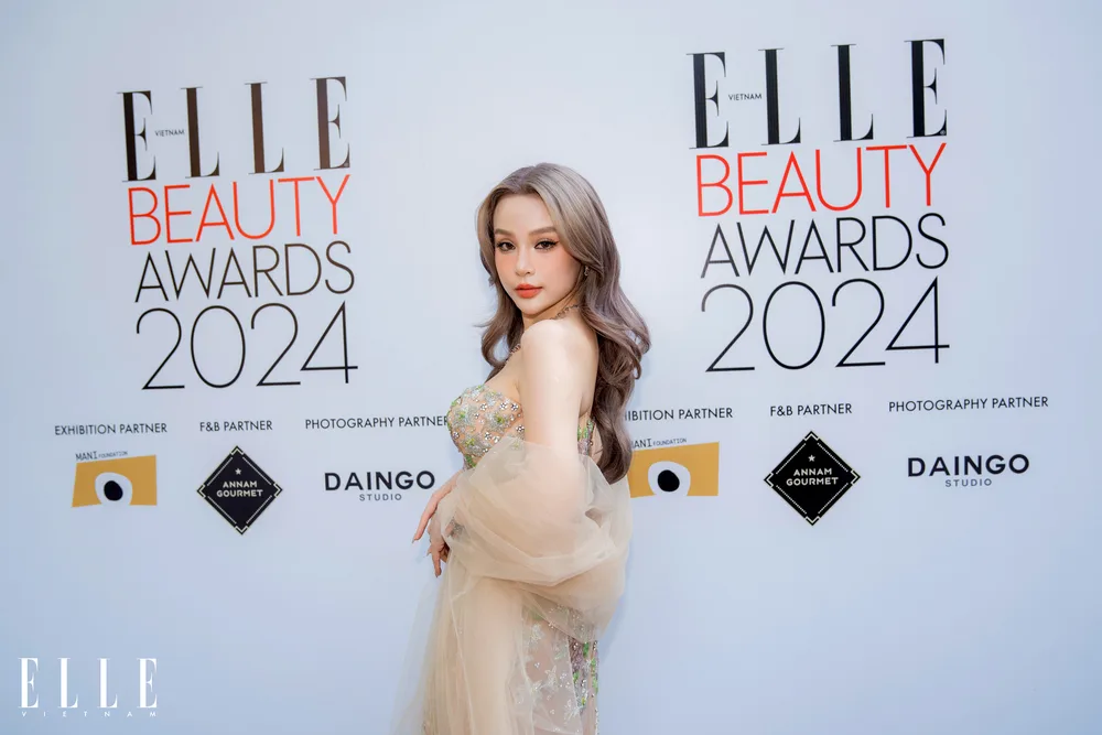huyền baby elle beauty awards